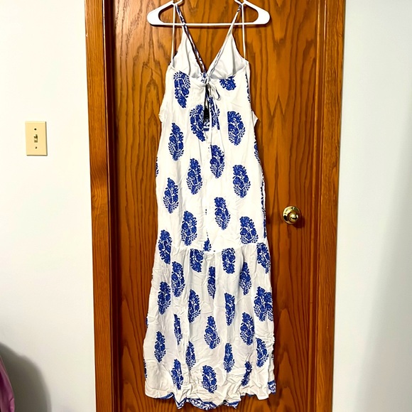 Dress - Picture 3 of 4